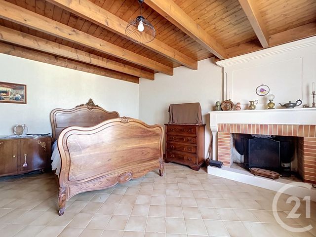 maison à vendre - 4 pièces - 112.63 m2 - PUYROLLAND - 17 - POITOU-CHARENTES - Century 21 L'Arsenal