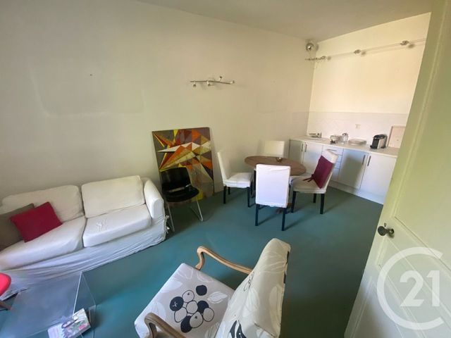 maison à vendre - 8 pièces - 121.0 m2 - ROCHEFORT - 17 - POITOU-CHARENTES - Century 21 L'Arsenal