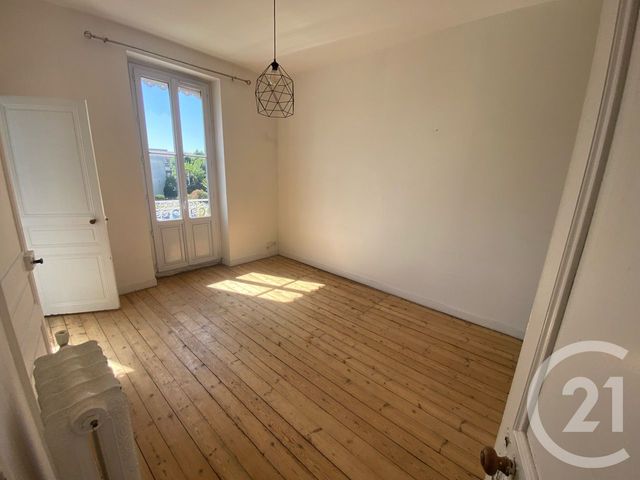 maison à vendre - 8 pièces - 121.0 m2 - ROCHEFORT - 17 - POITOU-CHARENTES - Century 21 L'Arsenal