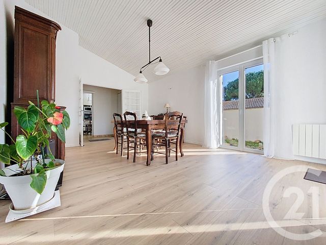 maison à vendre - 5 pièces - 134.0 m2 - ROCHEFORT - 17 - POITOU-CHARENTES - Century 21 L'Arsenal