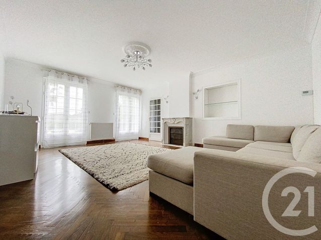 Appartement Chambre à louer - 1 pièce - 15.5 m2 - ROCHEFORT - 17 - POITOU-CHARENTES - Century 21 L'Arsenal