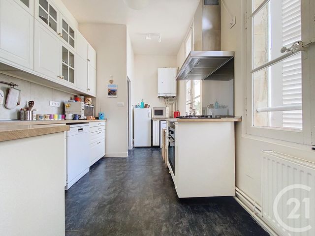 Appartement F5 à vendre - 5 pièces - 113.0 m2 - ROCHEFORT - 17 - POITOU-CHARENTES - Century 21 L'Arsenal