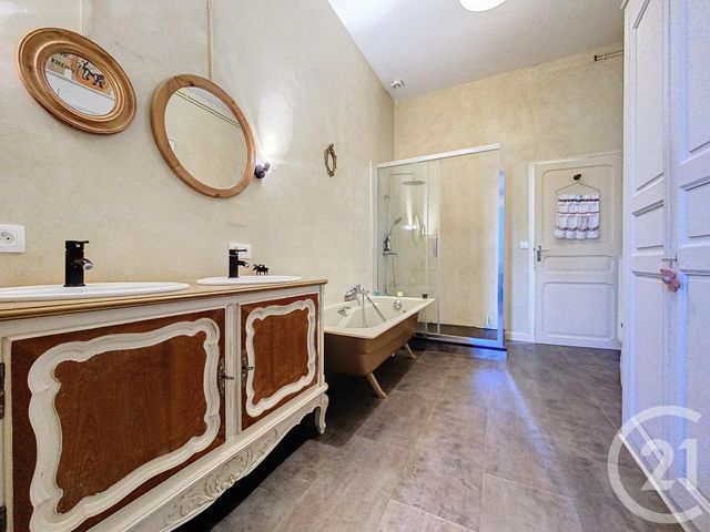 Appartement F5 à vendre - 5 pièces - 113.0 m2 - ROCHEFORT - 17 - POITOU-CHARENTES - Century 21 L'Arsenal