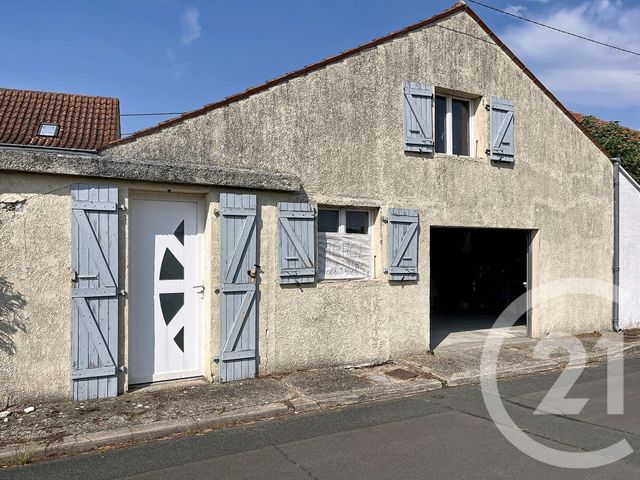 maison à vendre - 1 pièce - 150.0 m2 - PORT DES BARQUES - 17 - POITOU-CHARENTES - Century 21 L'Arsenal