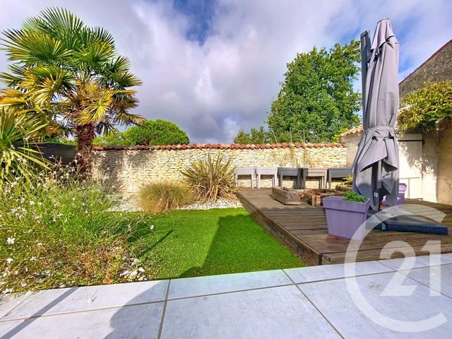 maison à vendre - 5 pièces - 130.0 m2 - VERGEROUX - 17 - POITOU-CHARENTES - Century 21 L'Arsenal