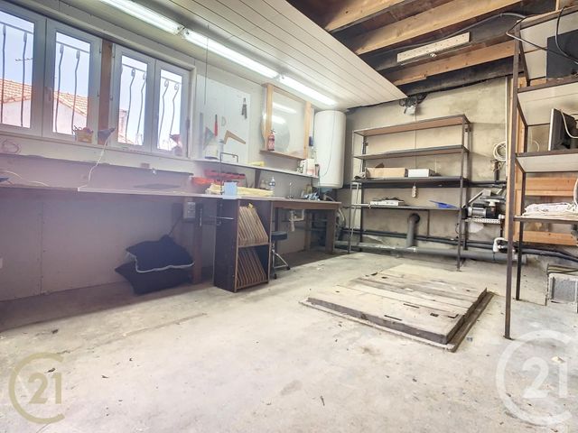 maison à vendre - 7 pièces - 182.0 m2 - PORT DES BARQUES - 17 - POITOU-CHARENTES - Century 21 L'Arsenal