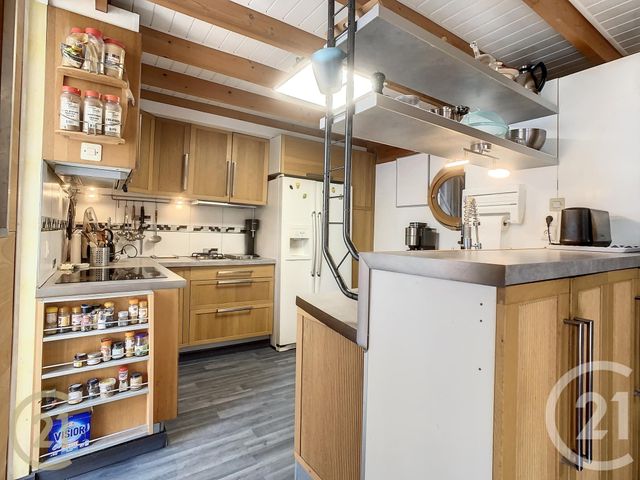 maison à vendre - 7 pièces - 182.0 m2 - PORT DES BARQUES - 17 - POITOU-CHARENTES - Century 21 L'Arsenal