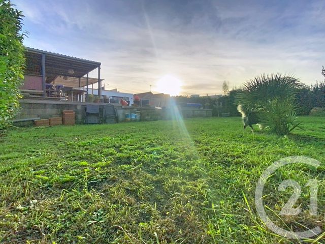 maison à vendre - 8 pièces - 194.0 m2 - TONNAY CHARENTE - 17 - POITOU-CHARENTES - Century 21 L'Arsenal