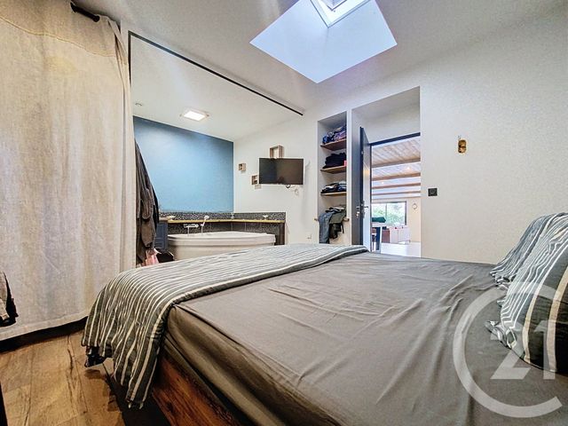 maison à vendre - 8 pièces - 194.0 m2 - TONNAY CHARENTE - 17 - POITOU-CHARENTES - Century 21 L'Arsenal