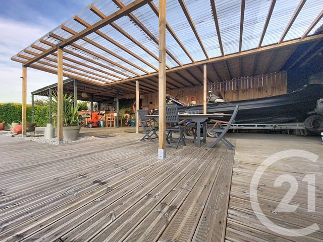 maison à vendre - 8 pièces - 194.0 m2 - TONNAY CHARENTE - 17 - POITOU-CHARENTES - Century 21 L'Arsenal