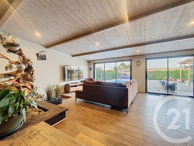 maison à vendre - 8 pièces - 194.0 m2 - TONNAY CHARENTE - 17 - POITOU-CHARENTES - Century 21 L'Arsenal