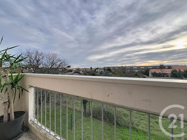 Appartement à vendre - 4 pièces - 65.96 m2 - ROCHEFORT - 17 - POITOU-CHARENTES - Century 21 L'Arsenal