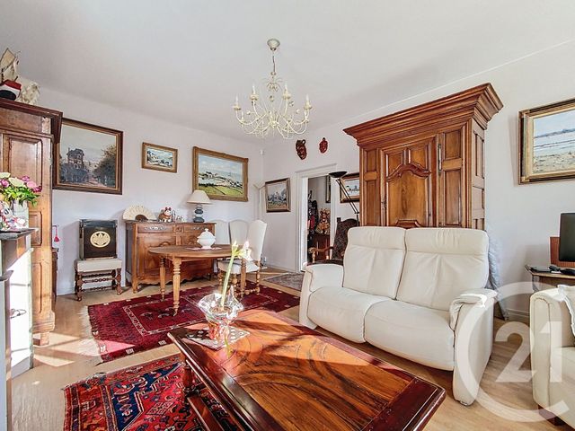 Appartement F3 à vendre - 3 pièces - 74.13 m2 - ROCHEFORT - 17 - POITOU-CHARENTES - Century 21 L'Arsenal