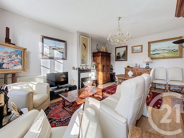 Appartement F3 à vendre - 3 pièces - 74.13 m2 - ROCHEFORT - 17 - POITOU-CHARENTES - Century 21 L'Arsenal