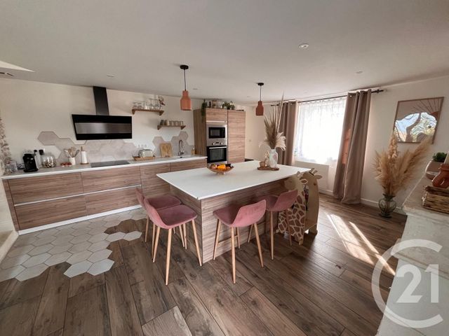 maison à vendre - 6 pièces - 200.0 m2 - BREUIL MAGNE - 17 - POITOU-CHARENTES - Century 21 L'Arsenal