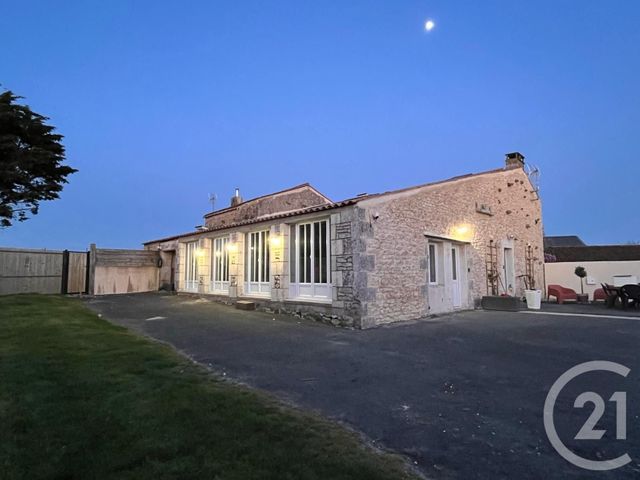 maison à vendre - 6 pièces - 200.0 m2 - BREUIL MAGNE - 17 - POITOU-CHARENTES - Century 21 L'Arsenal