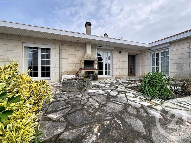 maison à vendre - 7 pièces - 137.57 m2 - ST AGNANT - 17 - POITOU-CHARENTES - Century 21 L'Arsenal