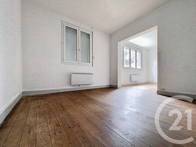 Appartement T4 à vendre - 4 pièces - 62.52 m2 - ROCHEFORT - 17 - POITOU-CHARENTES - Century 21 L'Arsenal