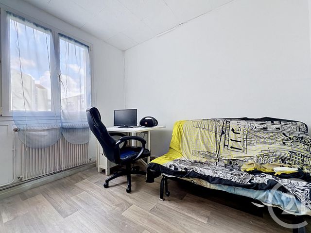Appartement à vendre - 4 pièces - 62.15 m2 - ROCHEFORT - 17 - POITOU-CHARENTES - Century 21 L'Arsenal