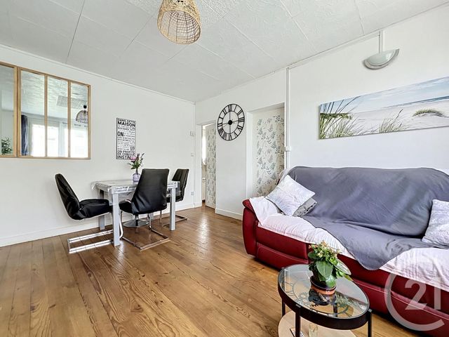 Appartement à vendre - 4 pièces - 62.15 m2 - ROCHEFORT - 17 - POITOU-CHARENTES - Century 21 L'Arsenal