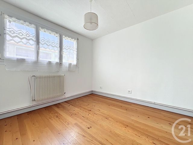 Appartement à vendre - 4 pièces - 62.15 m2 - ROCHEFORT - 17 - POITOU-CHARENTES - Century 21 L'Arsenal