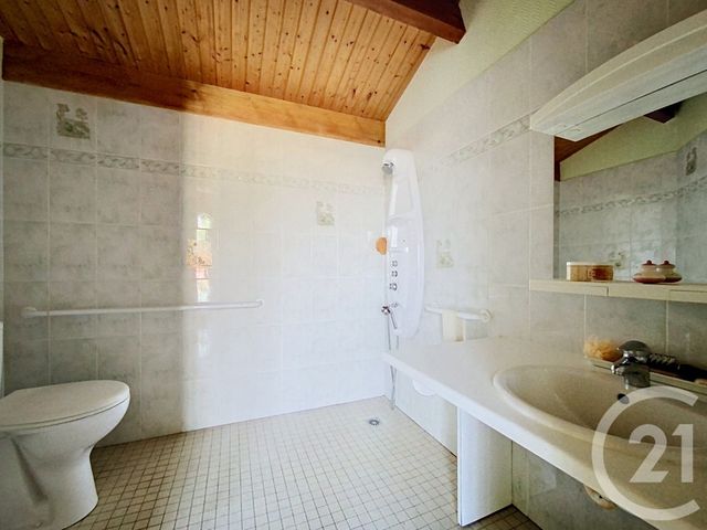 maison à vendre - 6 pièces - 157.0 m2 - ECHILLAIS - 17 - POITOU-CHARENTES - Century 21 L'Arsenal