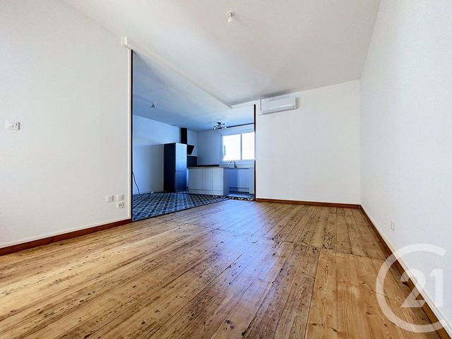 Appartement F3 à vendre - 3 pièces - 76.0 m2 - ROCHEFORT - 17 - POITOU-CHARENTES - Century 21 L'Arsenal