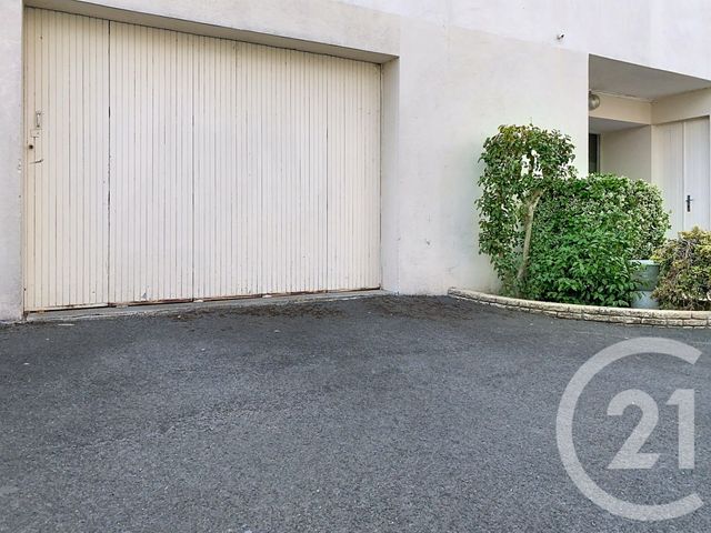 Appartement à vendre - 3 pièces - 86.72 m2 - ROCHEFORT - 17 - POITOU-CHARENTES - Century 21 L'Arsenal