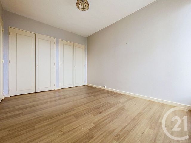 Appartement à vendre - 3 pièces - 86.72 m2 - ROCHEFORT - 17 - POITOU-CHARENTES - Century 21 L'Arsenal