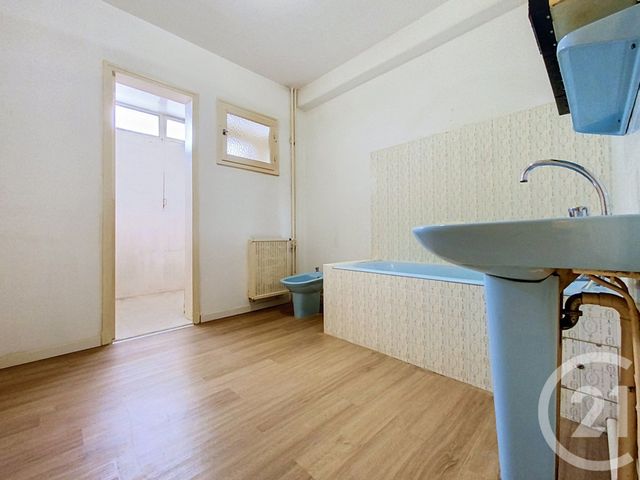 Appartement à vendre - 3 pièces - 86.72 m2 - ROCHEFORT - 17 - POITOU-CHARENTES - Century 21 L'Arsenal