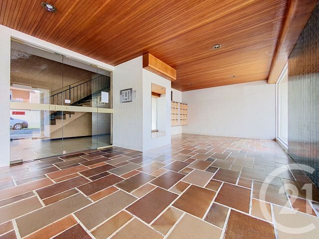 Appartement à vendre - 3 pièces - 86.72 m2 - ROCHEFORT - 17 - POITOU-CHARENTES - Century 21 L'Arsenal