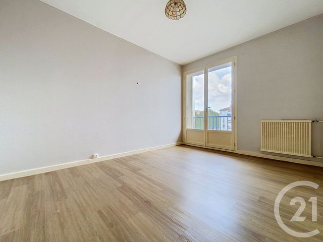 Appartement à vendre - 3 pièces - 86.72 m2 - ROCHEFORT - 17 - POITOU-CHARENTES - Century 21 L'Arsenal