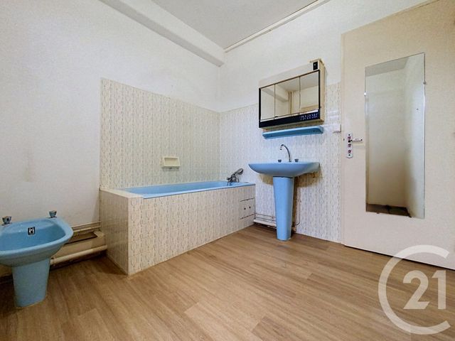 Appartement à vendre - 3 pièces - 86.72 m2 - ROCHEFORT - 17 - POITOU-CHARENTES - Century 21 L'Arsenal