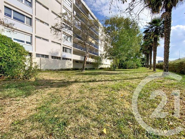 Appartement à vendre - 3 pièces - 86.72 m2 - ROCHEFORT - 17 - POITOU-CHARENTES - Century 21 L'Arsenal