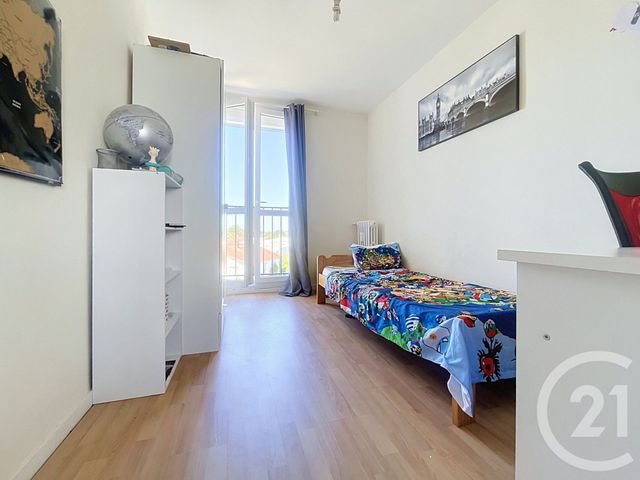 Appartement F4 à vendre - 4 pièces - 67.91 m2 - ROCHEFORT - 17 - POITOU-CHARENTES - Century 21 L'Arsenal