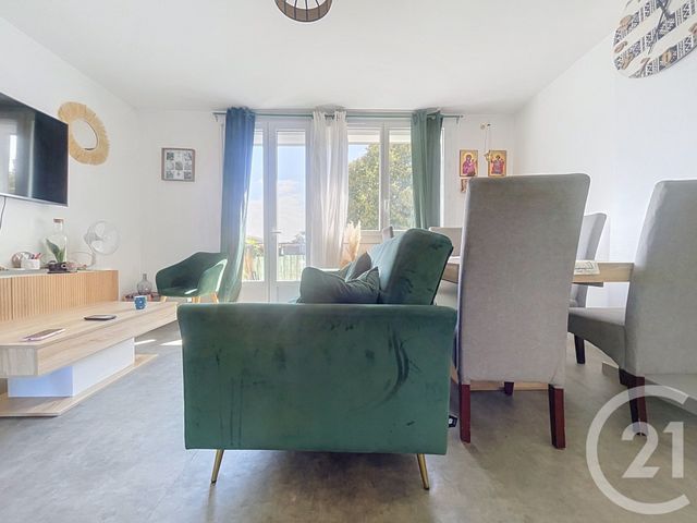 Appartement F4 à vendre - 4 pièces - 67.91 m2 - ROCHEFORT - 17 - POITOU-CHARENTES - Century 21 L'Arsenal