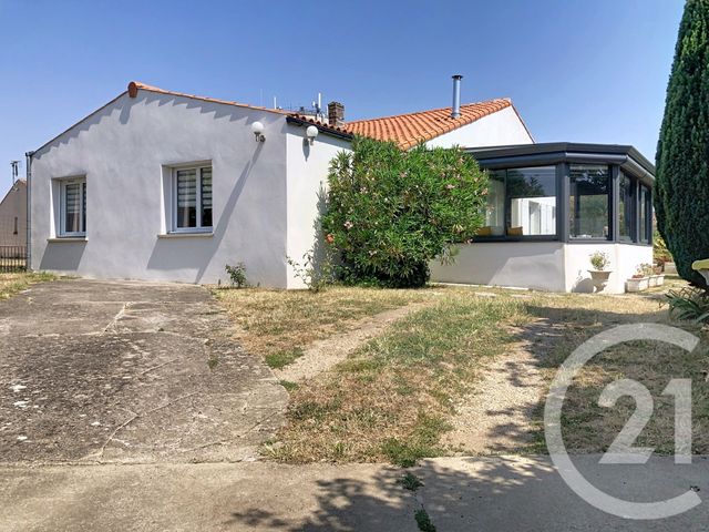 maison à vendre - 5 pièces - 142.0 m2 - TONNAY CHARENTE - 17 - POITOU-CHARENTES - Century 21 L'Arsenal