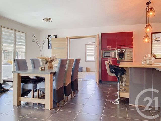 maison à vendre - 5 pièces - 142.0 m2 - TONNAY CHARENTE - 17 - POITOU-CHARENTES - Century 21 L'Arsenal