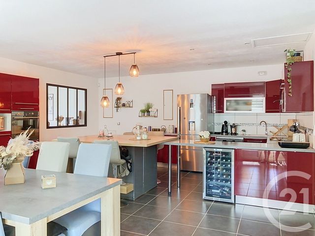 maison à vendre - 5 pièces - 142.0 m2 - TONNAY CHARENTE - 17 - POITOU-CHARENTES - Century 21 L'Arsenal