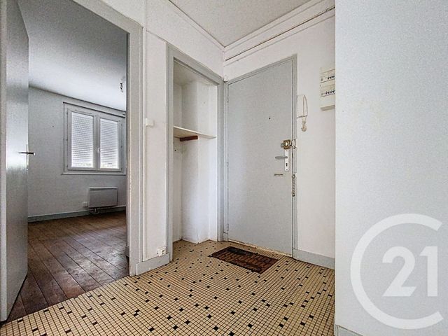 Appartement T4 à vendre - 4 pièces - 62.52 m2 - ROCHEFORT - 17 - POITOU-CHARENTES - Century 21 L'Arsenal