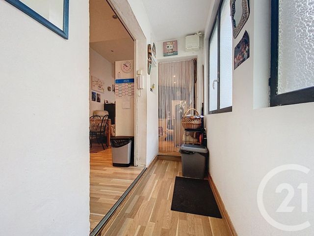 Appartement F2 à vendre - 2 pièces - 54.8 m2 - ROCHEFORT - 17 - POITOU-CHARENTES - Century 21 L'Arsenal