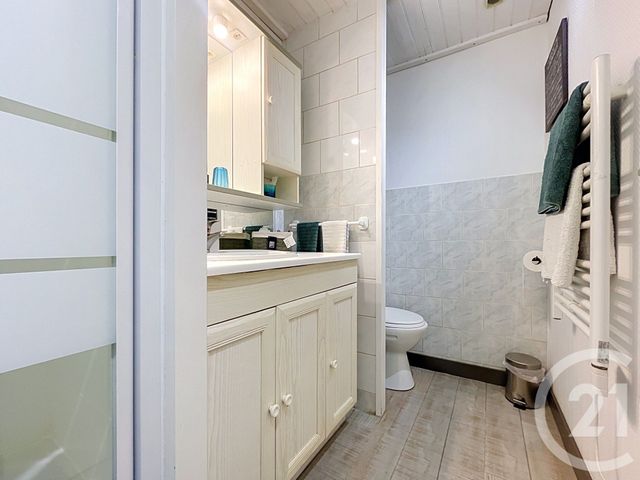 Appartement à vendre - 2 pièces - 37.3 m2 - ROCHEFORT - 17 - POITOU-CHARENTES - Century 21 L'Arsenal