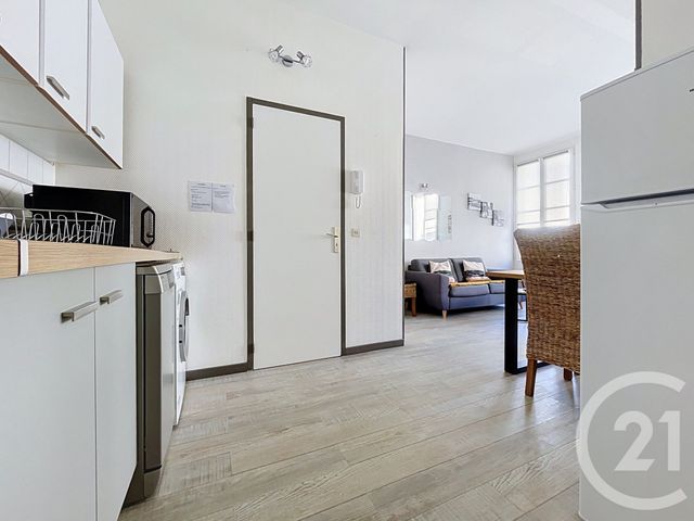 Appartement à vendre - 2 pièces - 37.3 m2 - ROCHEFORT - 17 - POITOU-CHARENTES - Century 21 L'Arsenal
