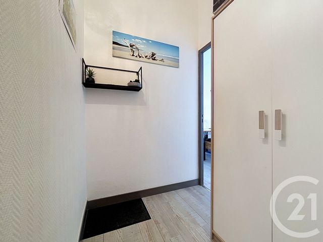 Appartement à vendre - 2 pièces - 37.3 m2 - ROCHEFORT - 17 - POITOU-CHARENTES - Century 21 L'Arsenal