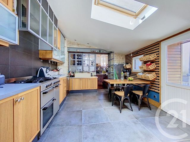 maison à vendre - 7 pièces - 217.0 m2 - VERGEROUX - 17 - POITOU-CHARENTES - Century 21 L'Arsenal