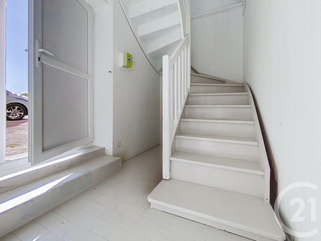 Appartement F3 à vendre - 3 pièces - 63.1 m2 - ROCHEFORT - 17 - POITOU-CHARENTES - Century 21 L'Arsenal