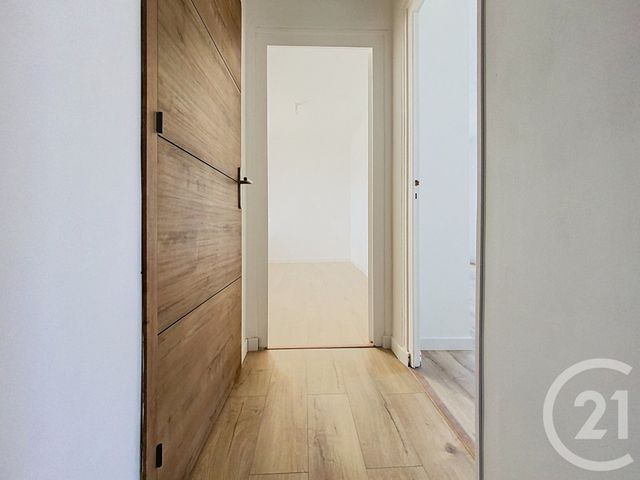 Appartement F3 à vendre - 3 pièces - 63.1 m2 - ROCHEFORT - 17 - POITOU-CHARENTES - Century 21 L'Arsenal