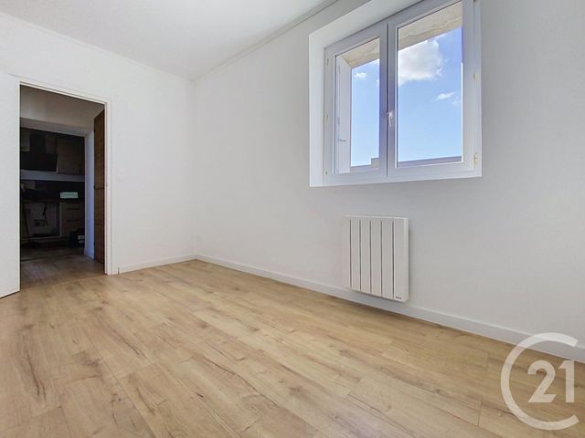 Appartement F3 à vendre - 3 pièces - 63.1 m2 - ROCHEFORT - 17 - POITOU-CHARENTES - Century 21 L'Arsenal
