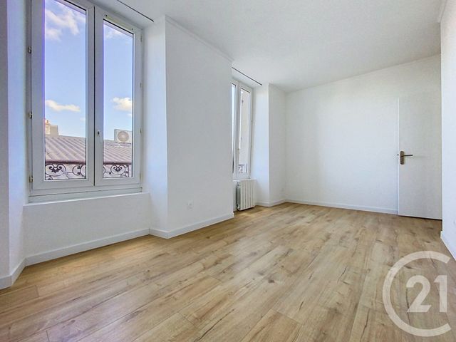 Appartement F3 à vendre - 3 pièces - 63.1 m2 - ROCHEFORT - 17 - POITOU-CHARENTES - Century 21 L'Arsenal