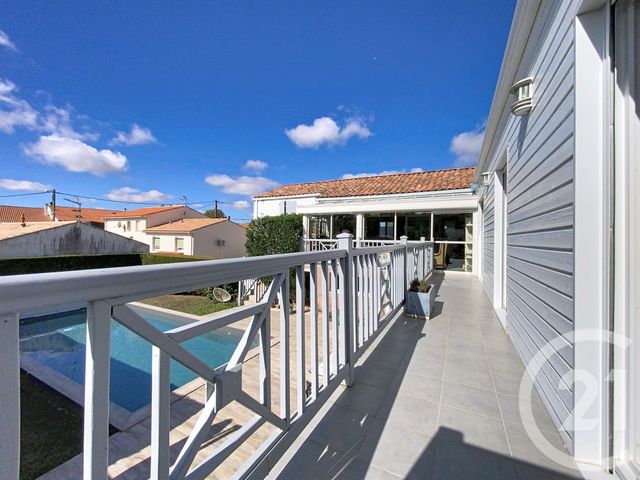 maison à vendre - 5 pièces - 160.0 m2 - TONNAY CHARENTE - 17 - POITOU-CHARENTES - Century 21 L'Arsenal